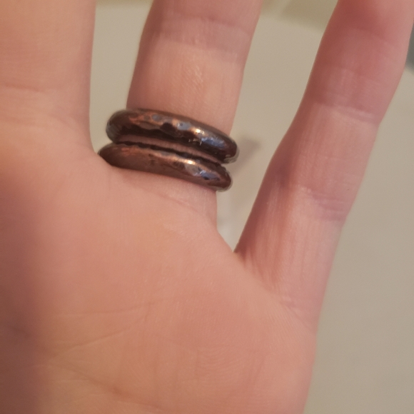 BCBG MaxAzria snake ring with faux crystals, hematite colour, serpent - Picture 3 of 6